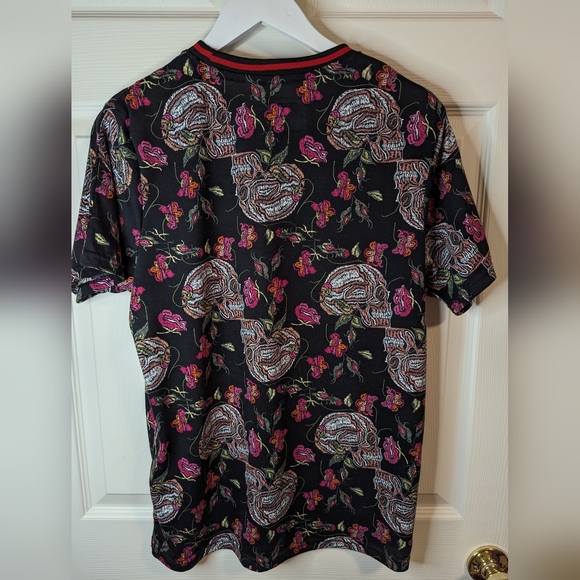 Fresh prints of BelAir black Tshirt with skulls size medium Halloween Goth - Picture 6 of 11